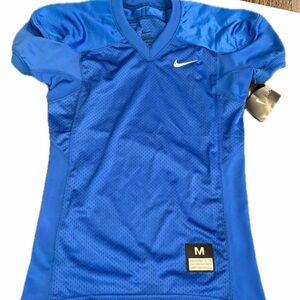 Nike boys youth medium boys blue football shirt